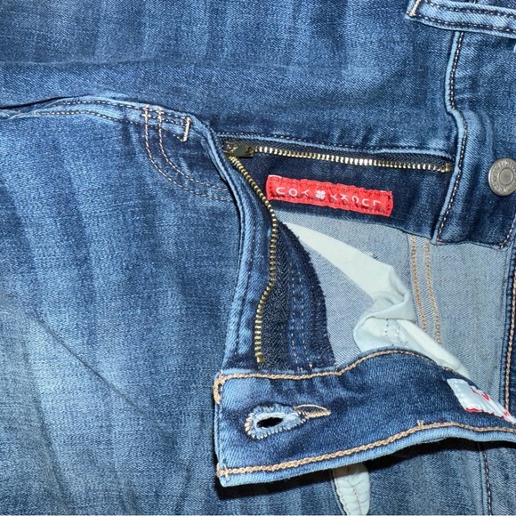 Lucky Brand Classic Blue Jeans - Picture 5 of 10